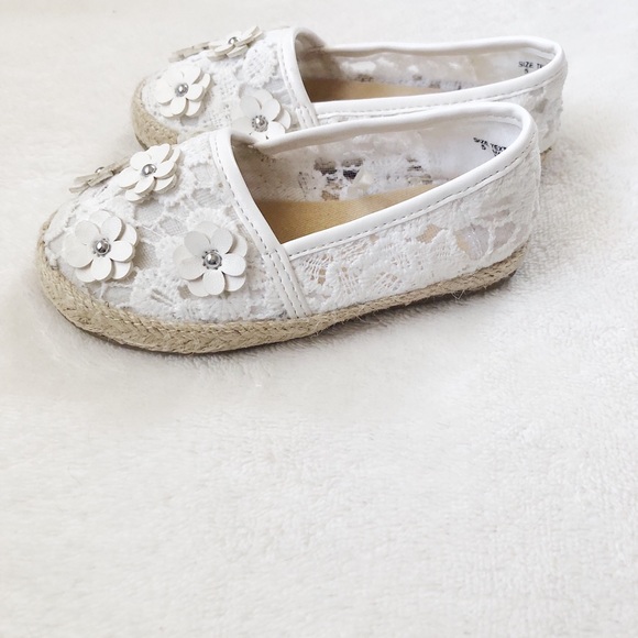 Children’s Place toddler girl espadrilles - Picture 2 of 4